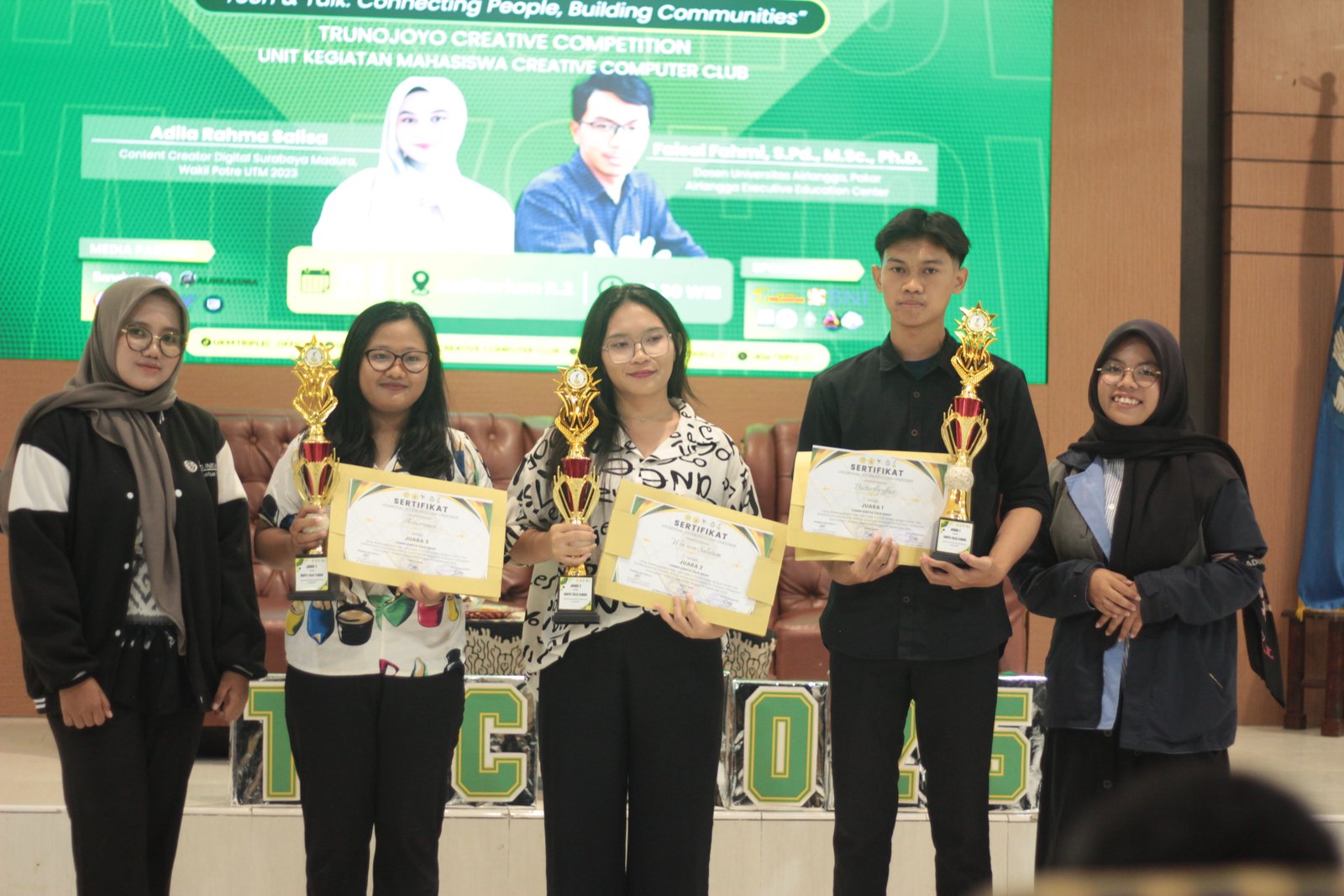 Pemberian Penghargaan Juara 2 & Penutupan